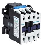 Imagen de un contactor trifásico de la marca Chint