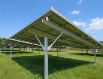 Imagen de una estructura soporte de paneles solares