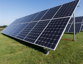 Imagen de módulos fotovoltaicos o paneles solares